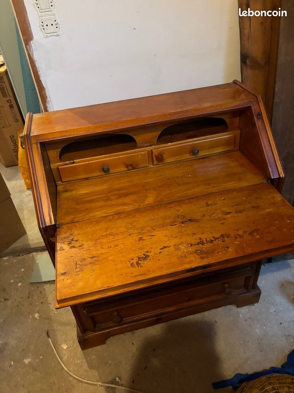 Petit bureau en pin massif (image 2)