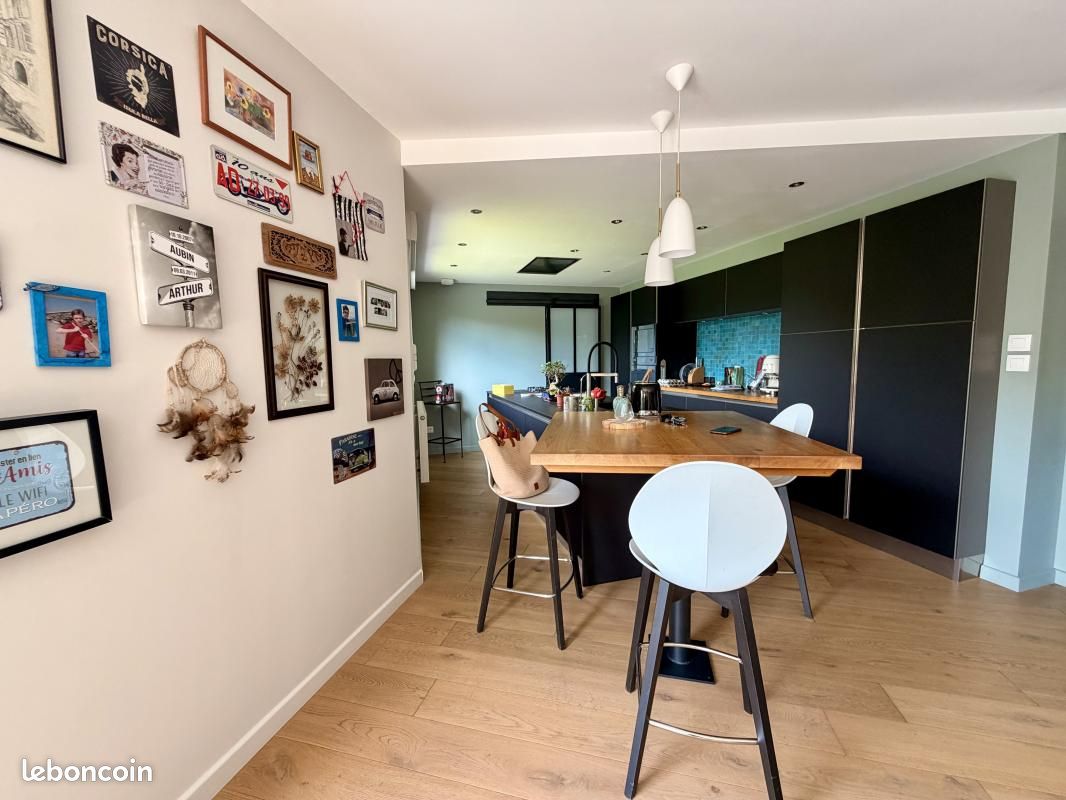 Maison 5 pièces 147 m² · à Lesquin · 147 m² · 595 000 €