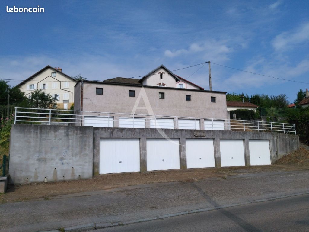 Parking 12 m² · à Épinal · 12 m² · 60 €/mois