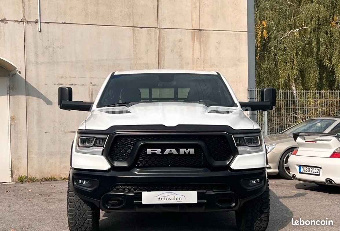 Dodge RAM 1500 Rebel 5.7 HEMI V8 401 ch 4x4 – Harman Kardon – CarPlay – Suspensions pneumatiques (image 18)