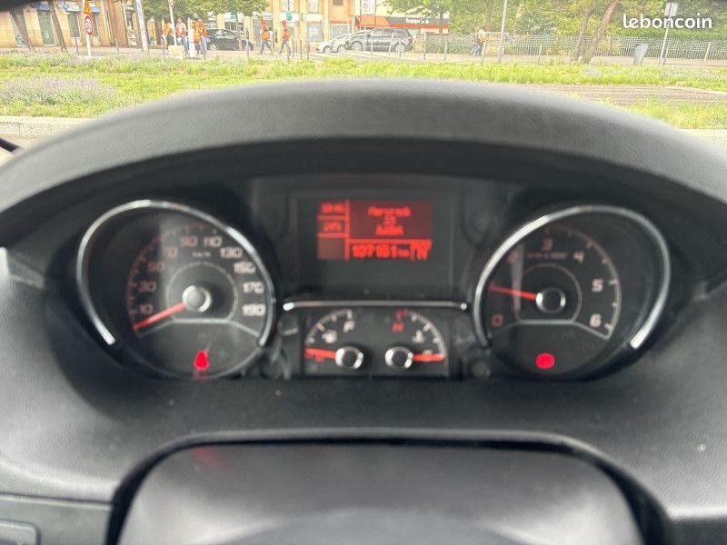 Fiat DUCATO FG 3.0 CH1 2.3 MULTIJET 130CH PACK (image 11)