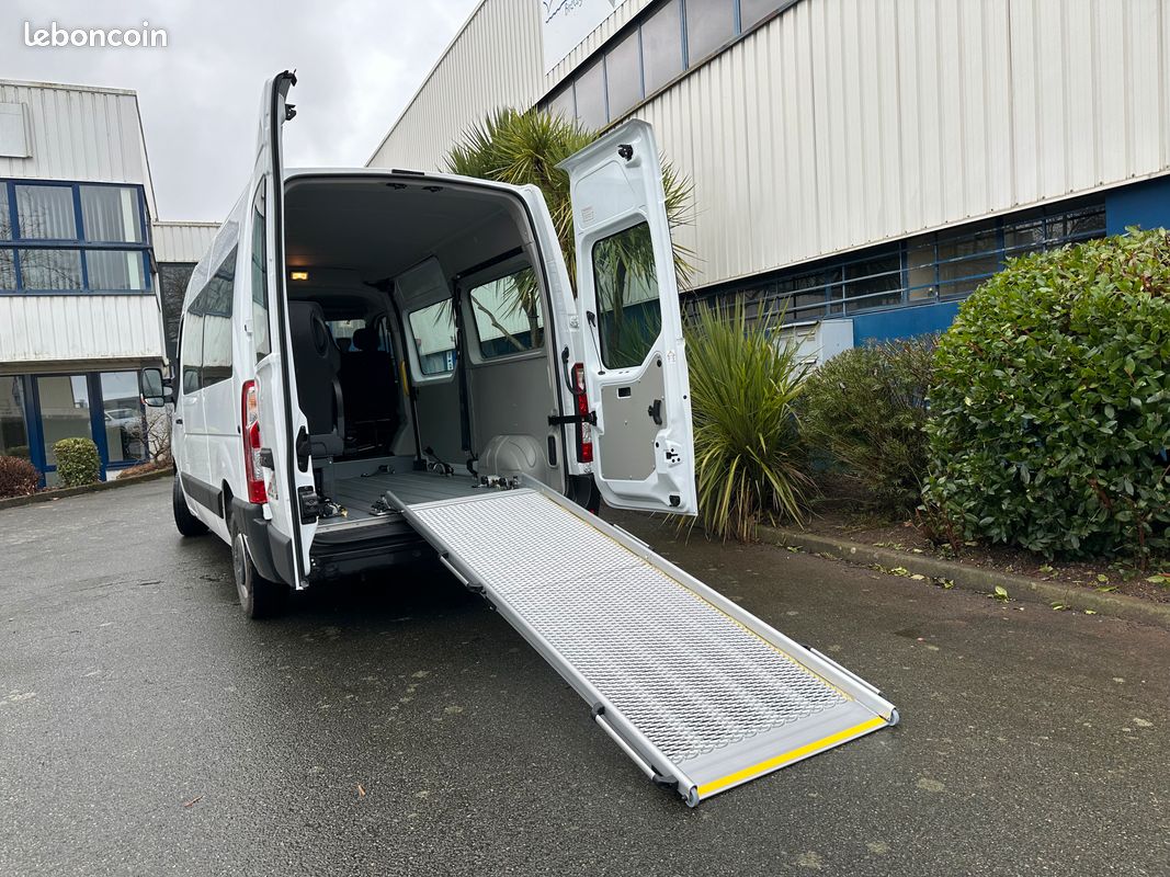 RENAULT Master Fourgon FG TR GCF F3500 L2H2 DCI 135 cv Blanc minéral TPMR VASP Handicap (image 1)