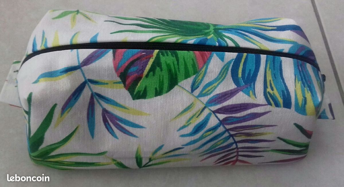 Trousse de toilette (image 1)