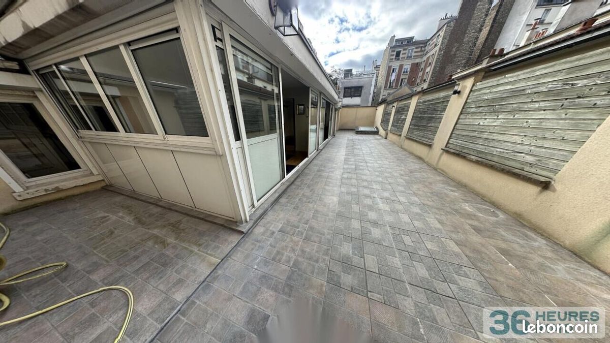 Immeuble 5 pièces 238 m² · à Paris · 238 m² · 1 389 000 €