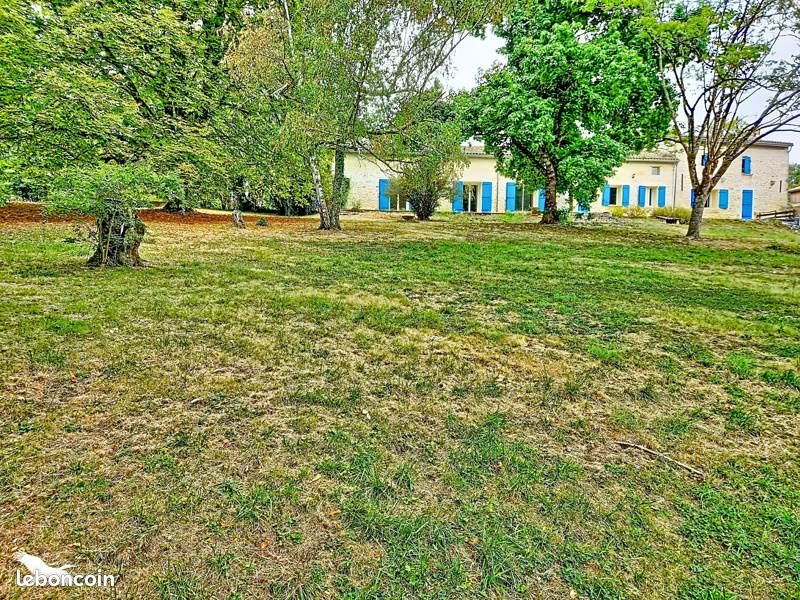 Maison 8 pièces 240 m² · à Créon · 240 m² · 560 000 €