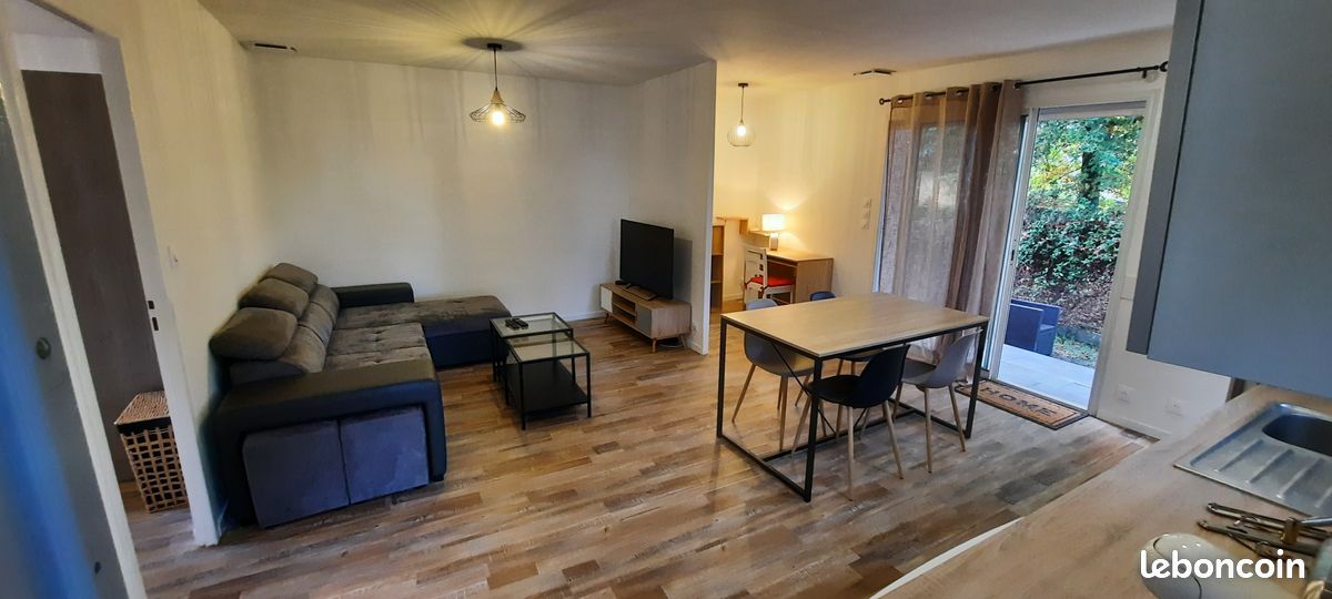 Appartement 2 pièces 44 m² · à Villenave-d'Ornon · 44 m² · 890 €