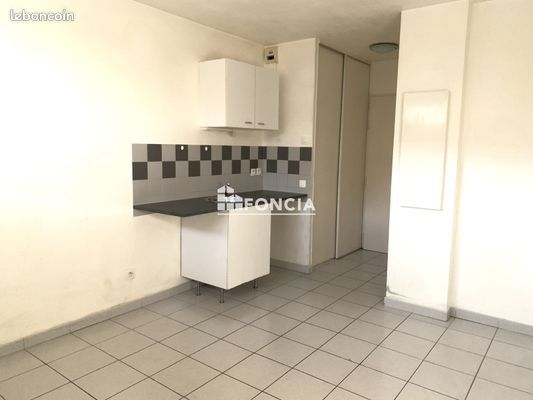 Studio 1 pièce 17 m²