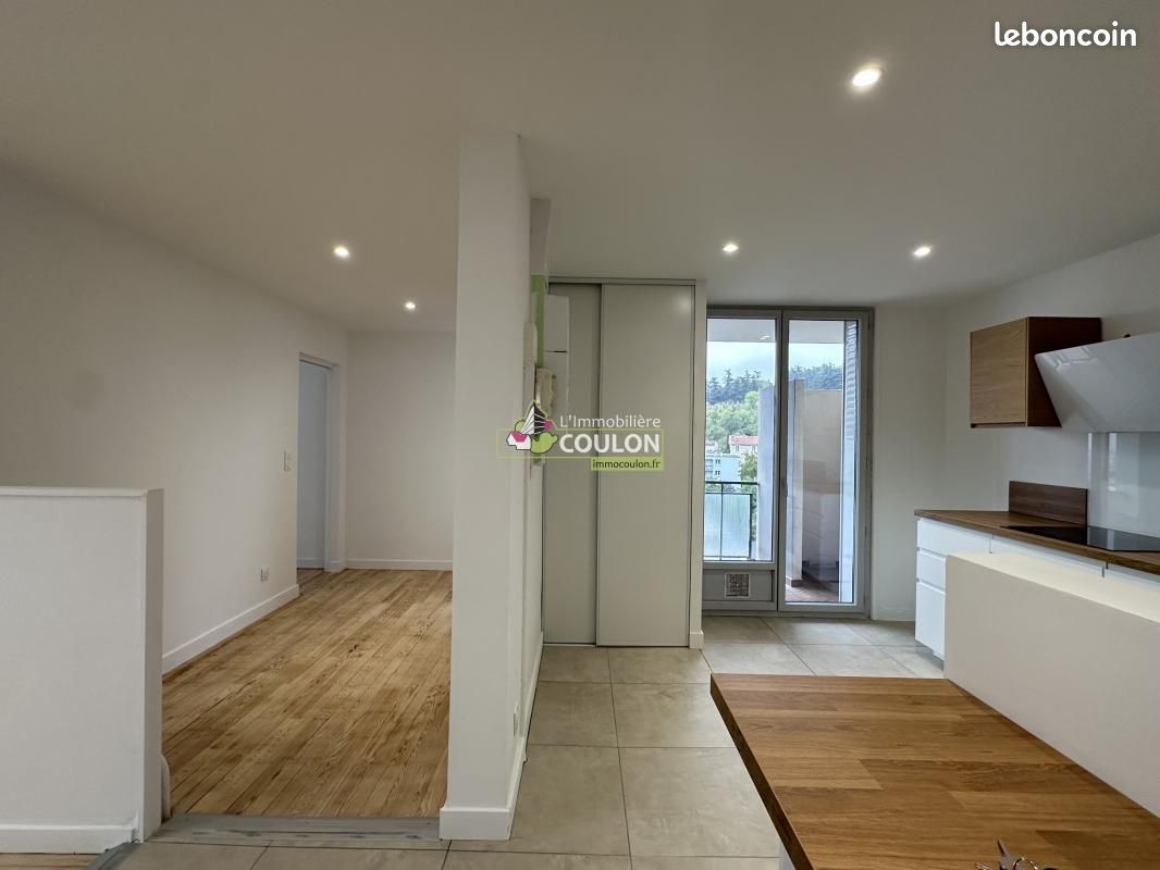 Appartement a louer clermont-ferrand - 3 pièce(s) - 57 m2 - Surfyn