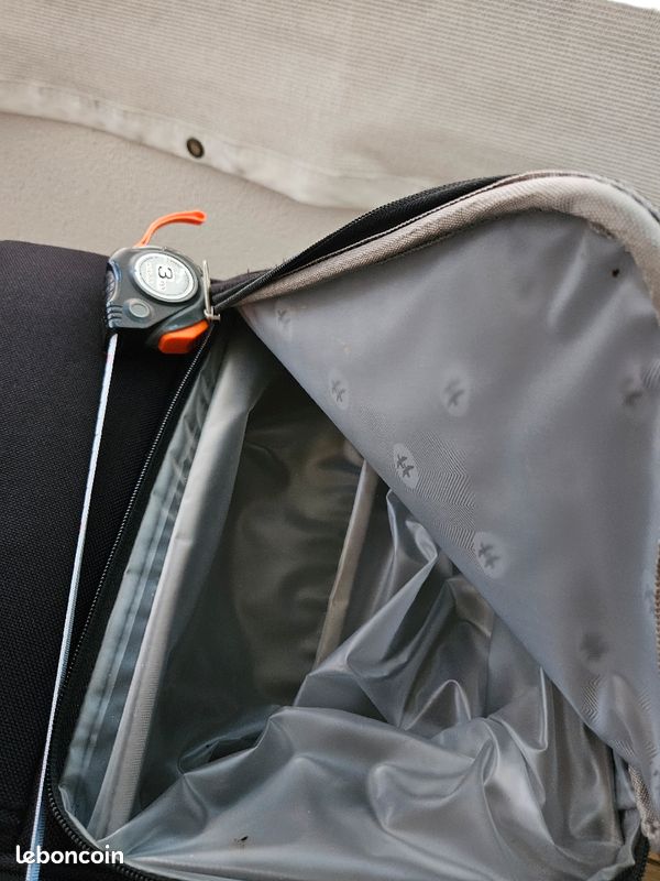 Valise noir pratique extensible (image 5)