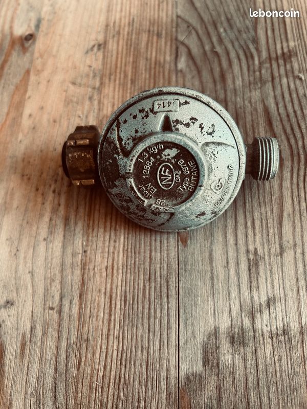 Détendeur butane pour bouteille de gaz (image 1)