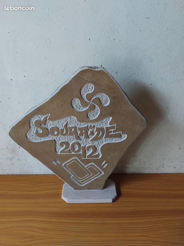 Pierre decorative (image 1)