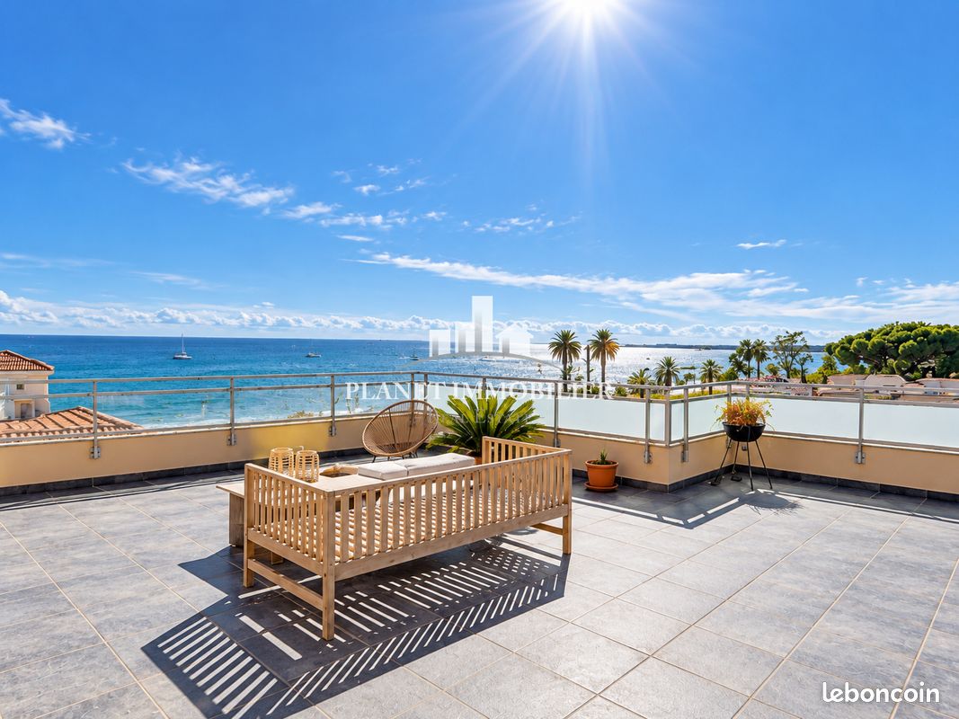 Maison 9 pièces 233 m² · à Vallauris · 233 m² · 1 150 000 €