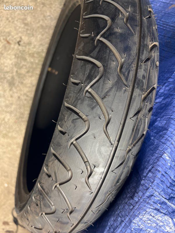 Pneu Dunlop k207 120 70 17 55w (image 2)