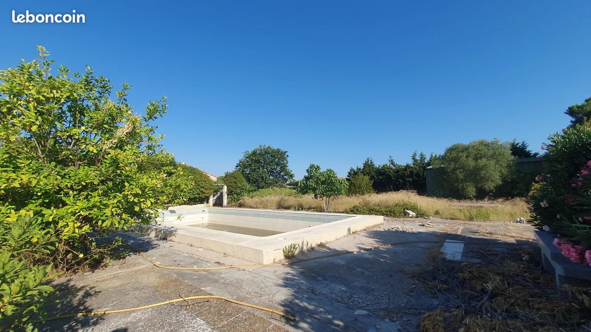 Terrain 990 m² · à Sallèles-d'Aude · 990 m² · 109 000 €