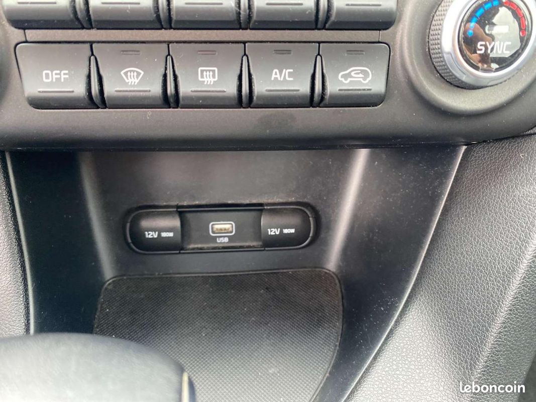 KIA SPORTAGE 1.6 CRDI MHEV - 136 -DCT - Stop&Go IV Black Edition (image 17)