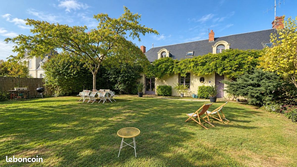 Maison 8 pièces 184 m² · à Saint-Avertin · 184 m² · 1 800 €/mois