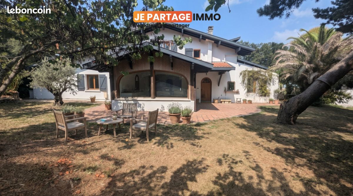 Maison 10 pièces 240 m² · à Bayonne · 240 m² · 795 000 €