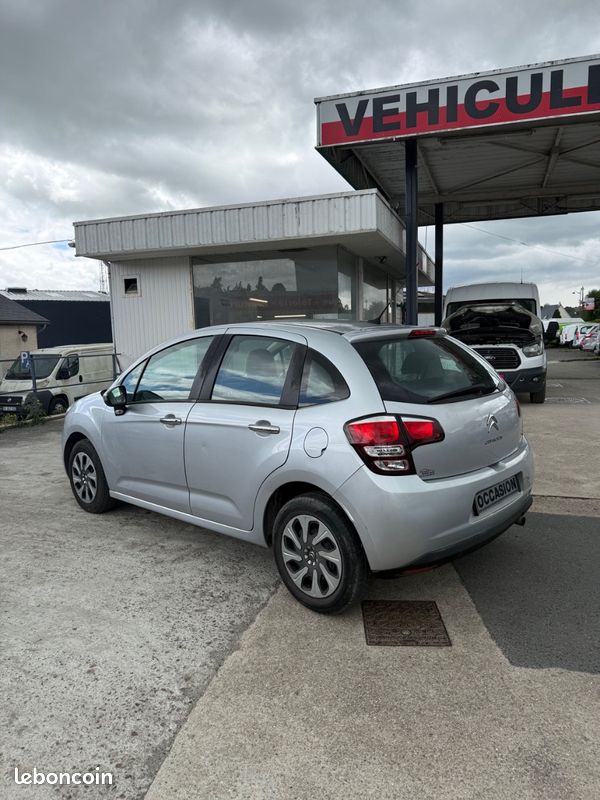 Citroën C3 1.4hdi 70 2eme main véhicule propre full options (image 4)