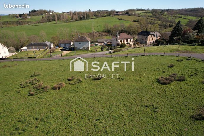 Terrain 1447 m² YSSANDON