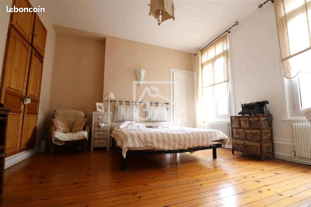 Maison 7 pièces 244 m² · à Calais · 244 m² · 303 340 €