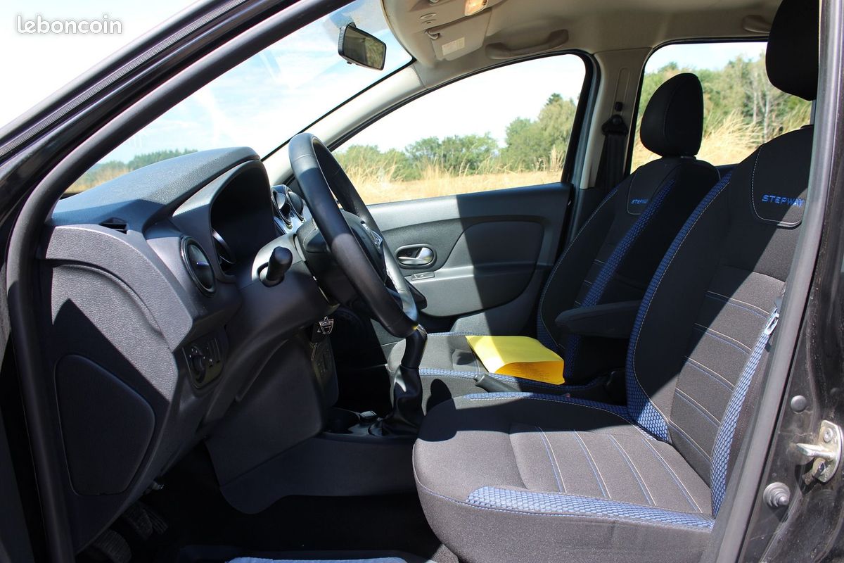 Dacia SANDERO III STEPWAY 95 CV DIESEL 15 ANNIVERSAIRE GPS CAMÉRA CLIM AUTO RÉGULATEUR BLUETOOTH (image 7)