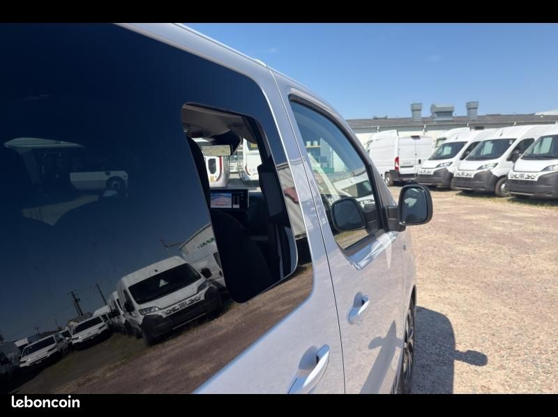 Fiat Scudo Fg M 2.2 Diesel 180ch Cabine Approfondie Fixe S-Design automatique (image 16)