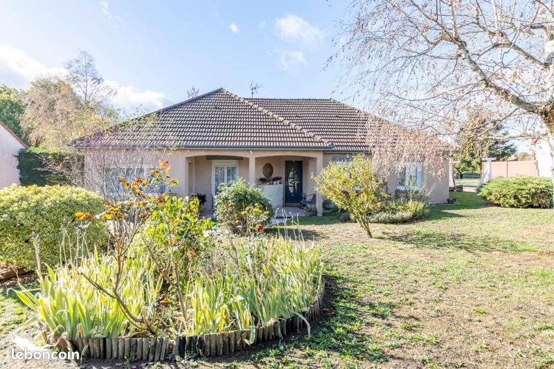 Maison 6 pièces 125 m² · à Commentry · 125 m² · 184 939 €