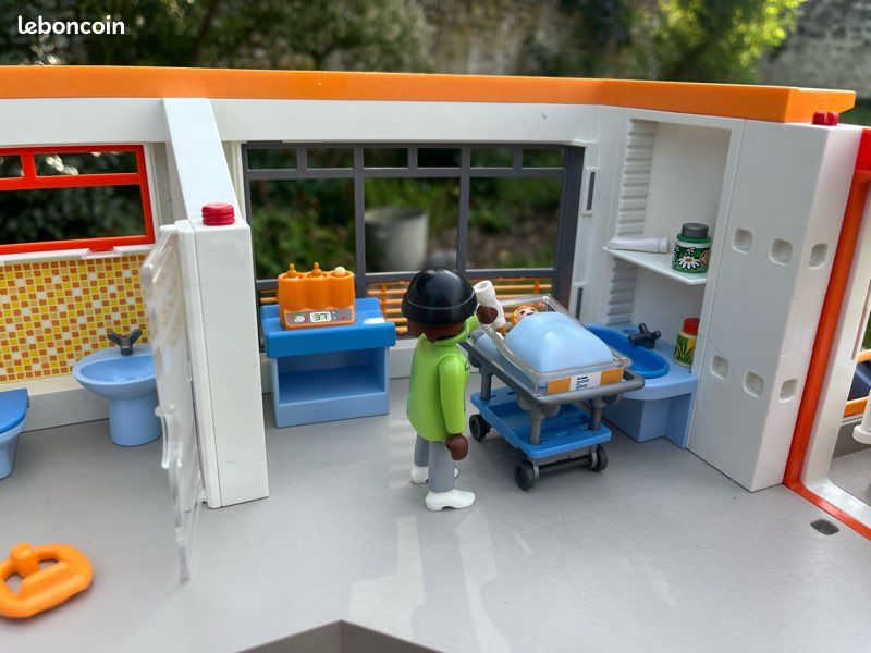 Hotel Playmobil Playmobil Set, 6657 6443 6445, Entire Hospital