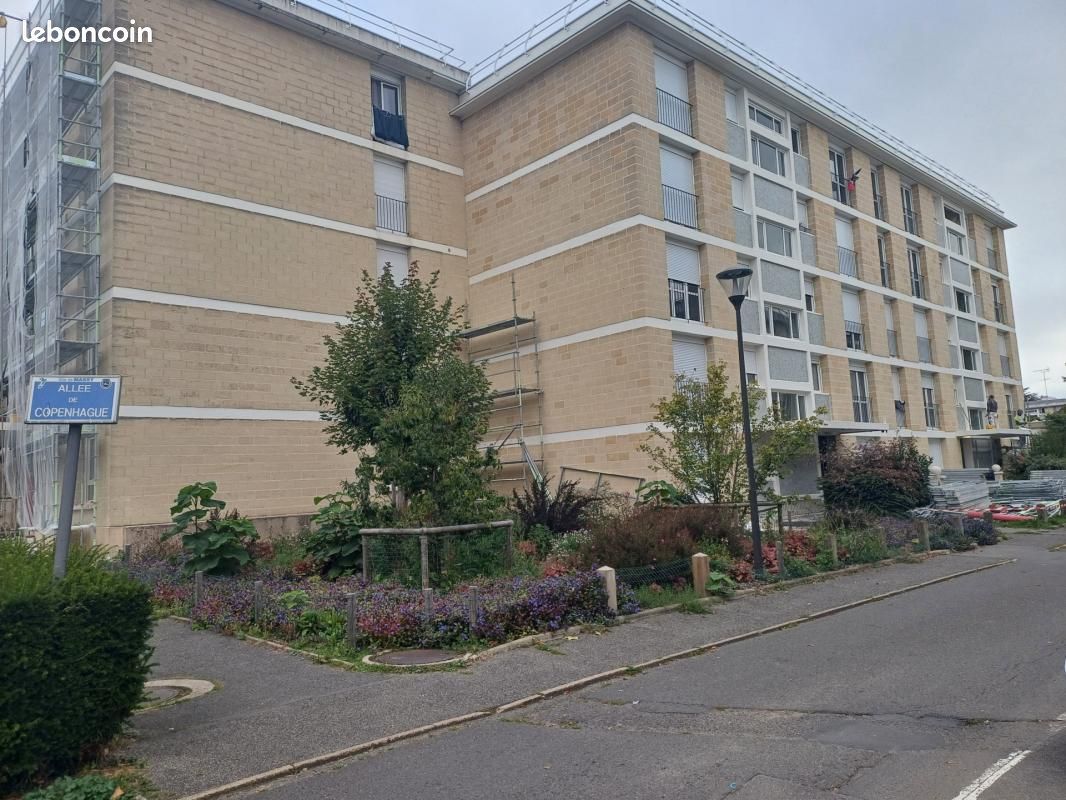 Appartement 3 pièces 53 m² · à Massy · 53 m² · 144 200 €