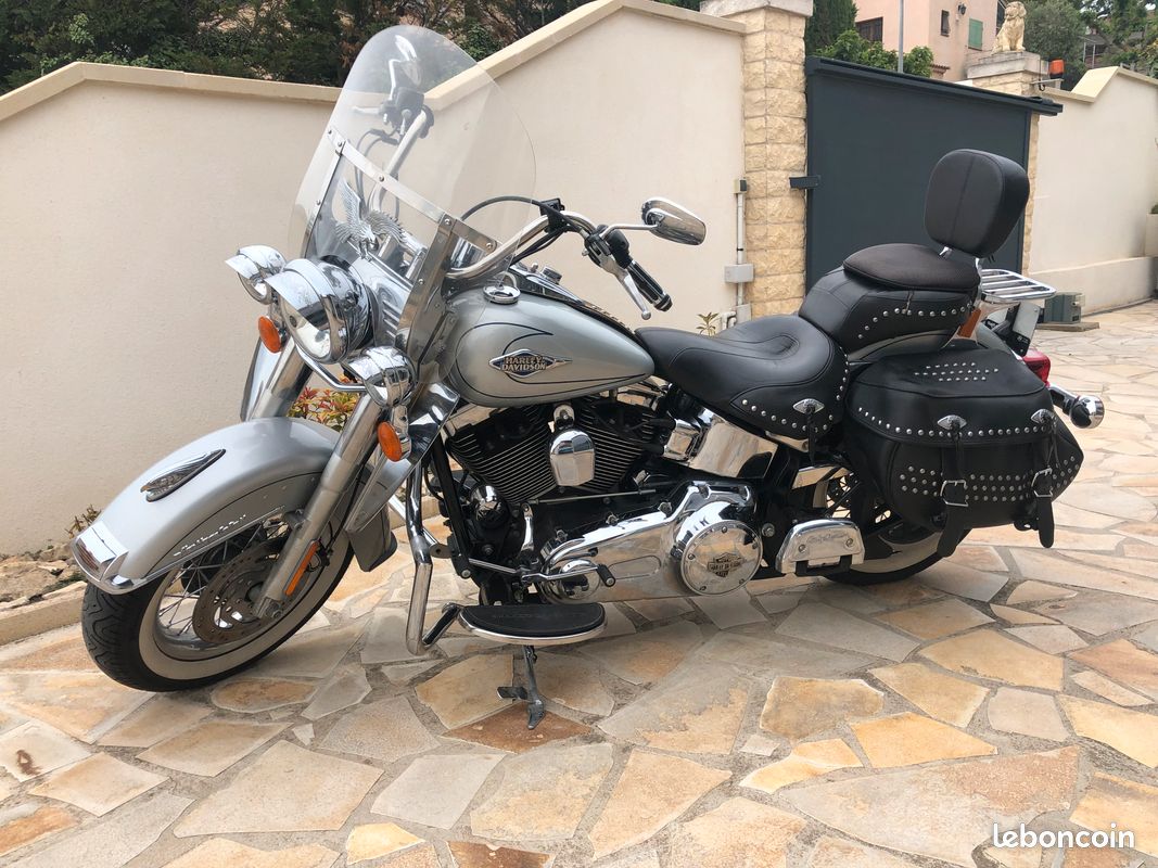 Moto harley davidson heritage softail 2010 (image 1)