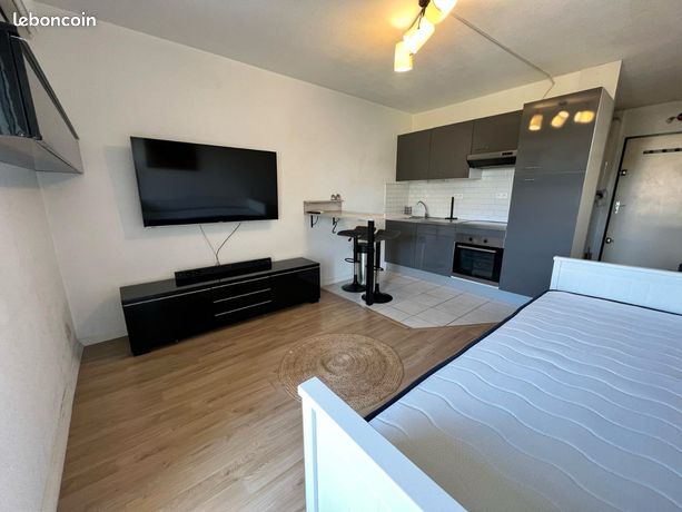 Idéal Étudiant studio 23 M2 meublé et équipé 490 euros + charges