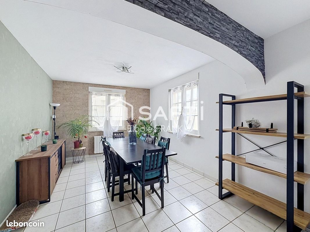 Maison 5 pièces 133 m² · à Roussy-le-Village · 133 m² · 1 515 €/mois