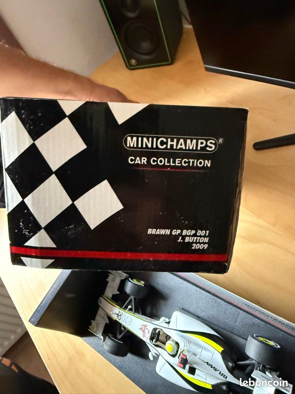 Brawn F1 2009 Minichamp 1/18 J. Button parfait état pas de boite