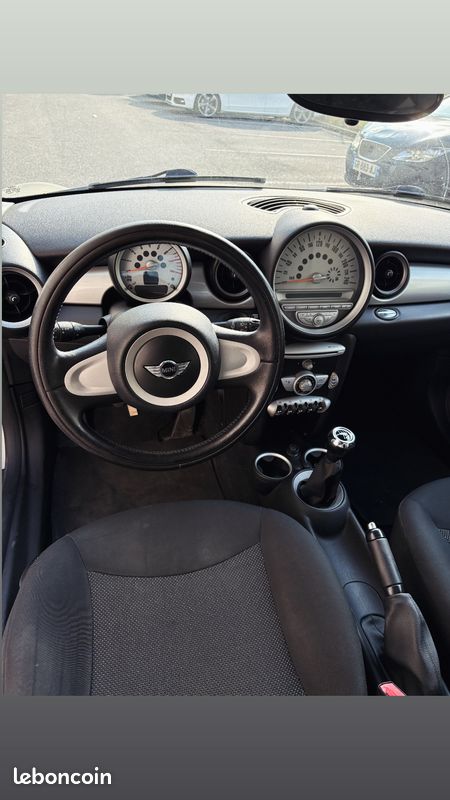 Mini One (R56) - 1.4 Essence - Idéal jeune permis (image 5)