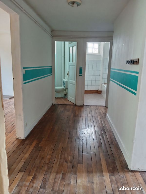 Appartement 3 pièces 74 m² · à Ussel · 74 m² · 532 €