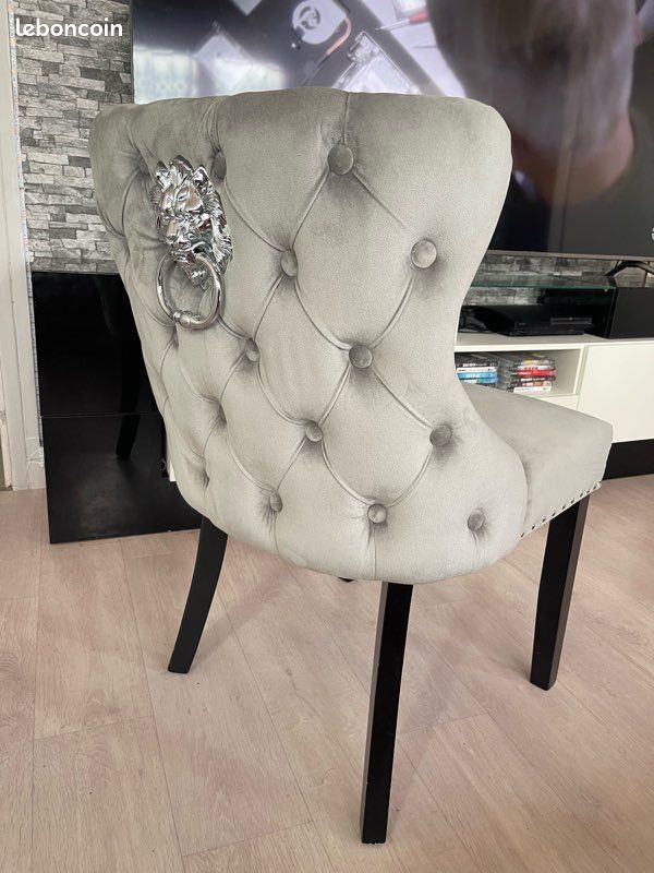 3 Chaise capitonnée velours (image 1)