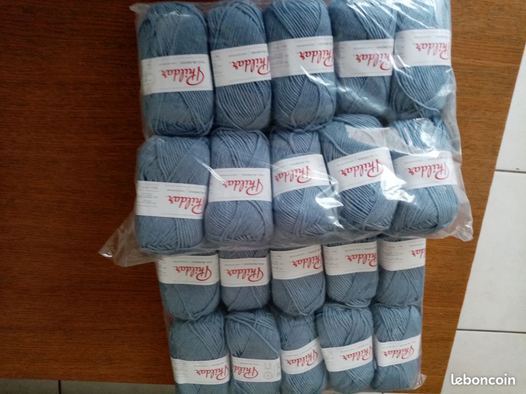 3 Pelotes De Laine Phildar Coloris Jean - Occasion Pour Tricot Ou Crochet