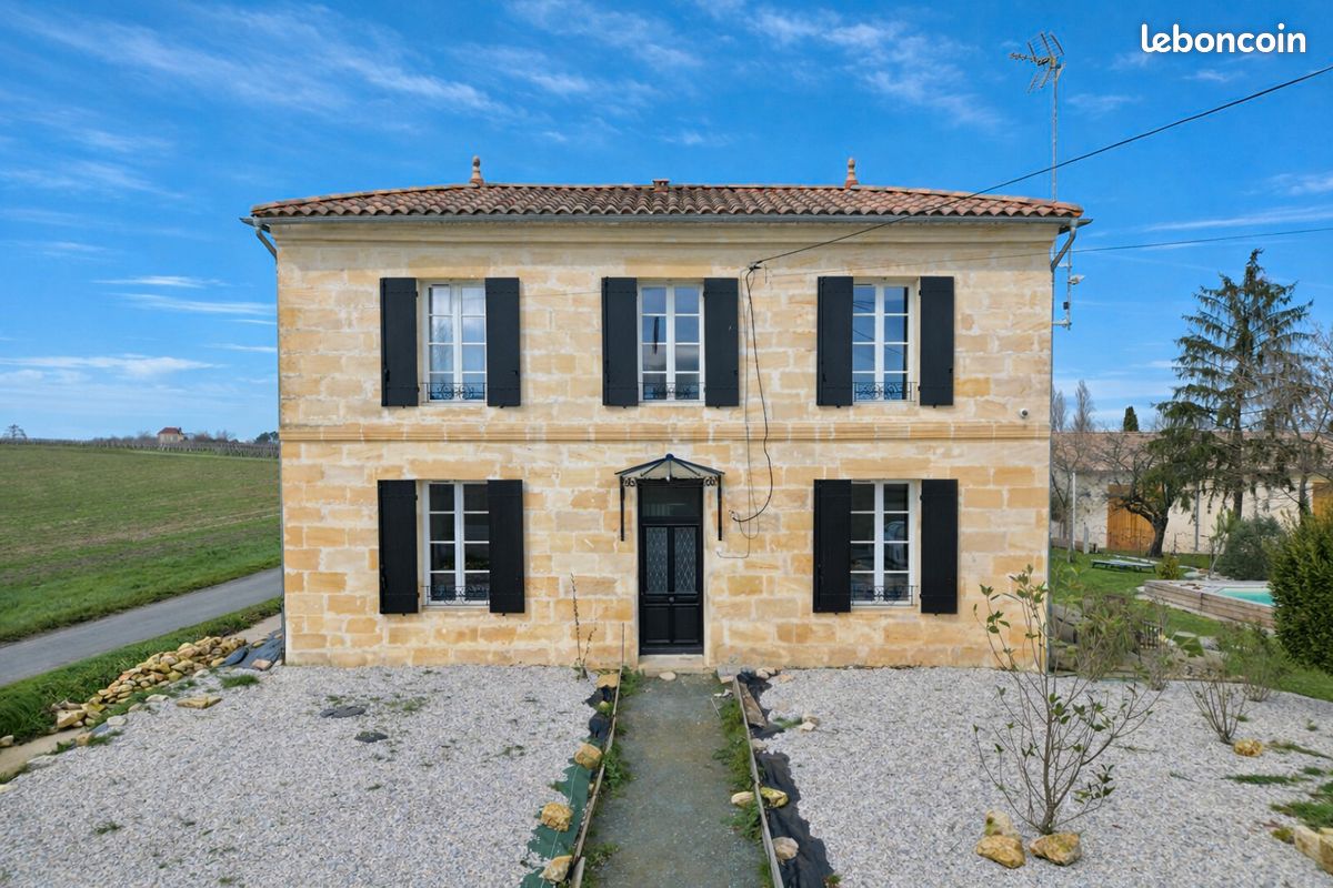 Maison 5 pièces 220 m² · à Saint-Émilion · 220 m² · 450 000 €