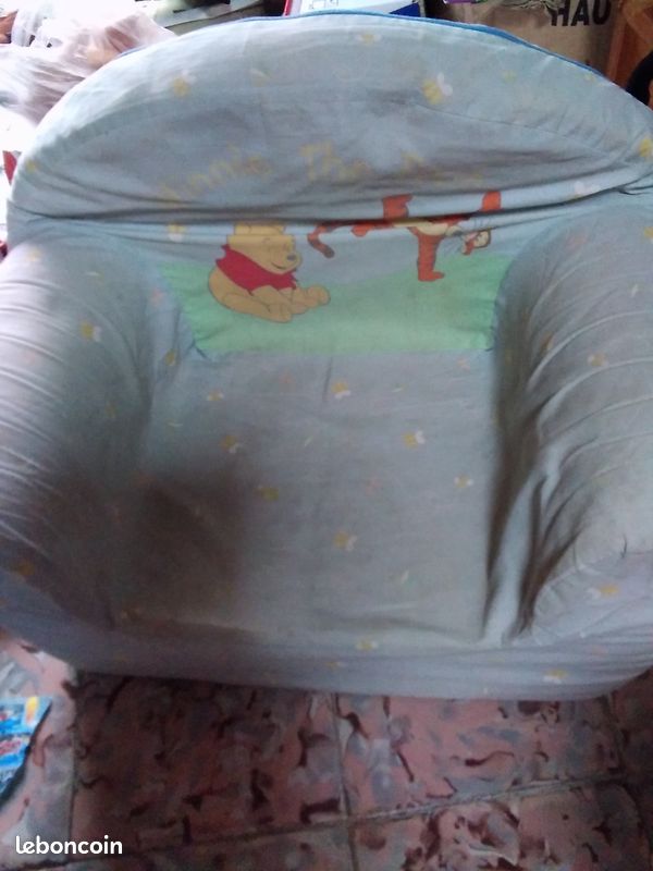 Fauteuil en mousse (image 1)