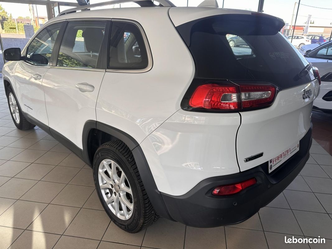 Jeep Cherokee 2.0 L Mjet 140 CV AD1 Longitude Business 4WD 5 portes (avril 2014) (co2 147) (image 4)
