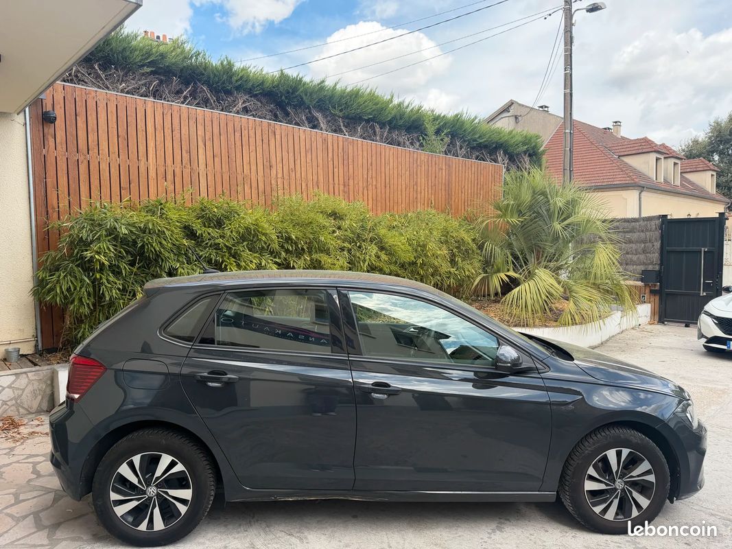 Volkswagen POLO VI Confortline Business / Apple CarPlay / Régulateur de vitesse (image 4)