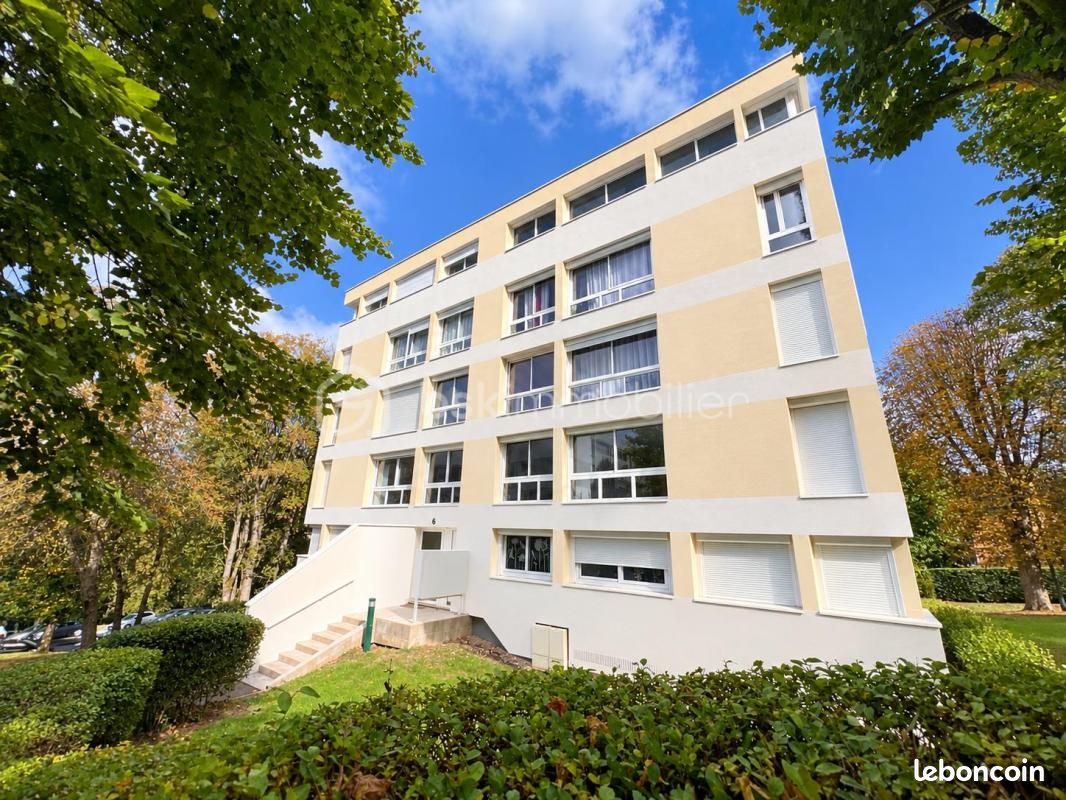 Appartement 5 pièces 86 m² · à Combs-la-Ville · 86 m² · 181 000 €