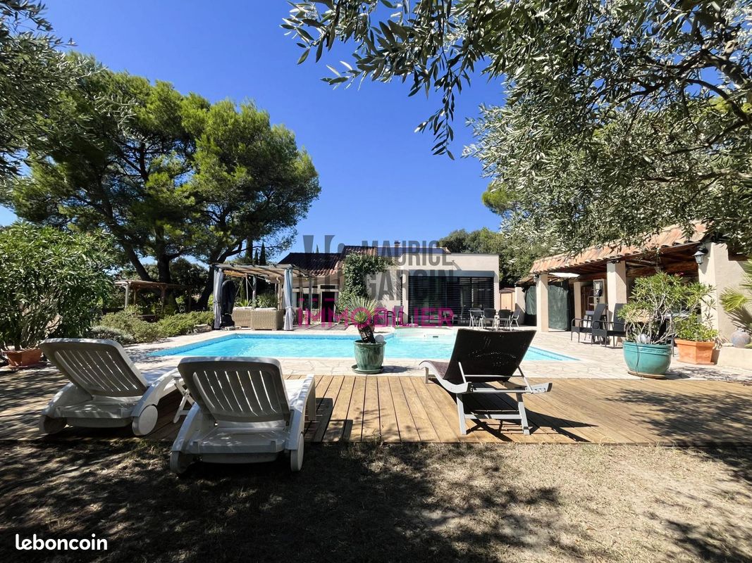 Maison 6 pièces 162 m² · à L'Isle-sur-la-Sorgue · 162 m² · 590 000 €