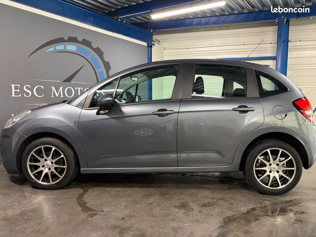 Citroën C3 1.6 HDi 92 Tendance confort (image 24)