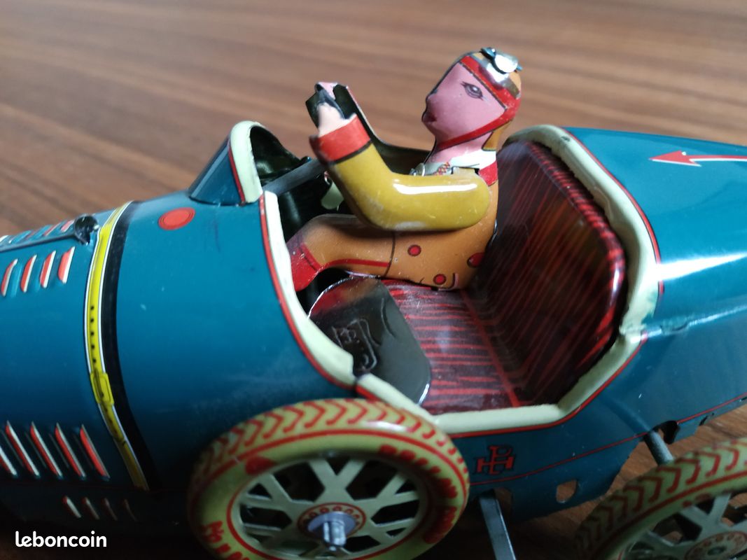 ANCIENNE GRANDE VOITURE à ressort jouet tôle peinte vers 1900 JEP