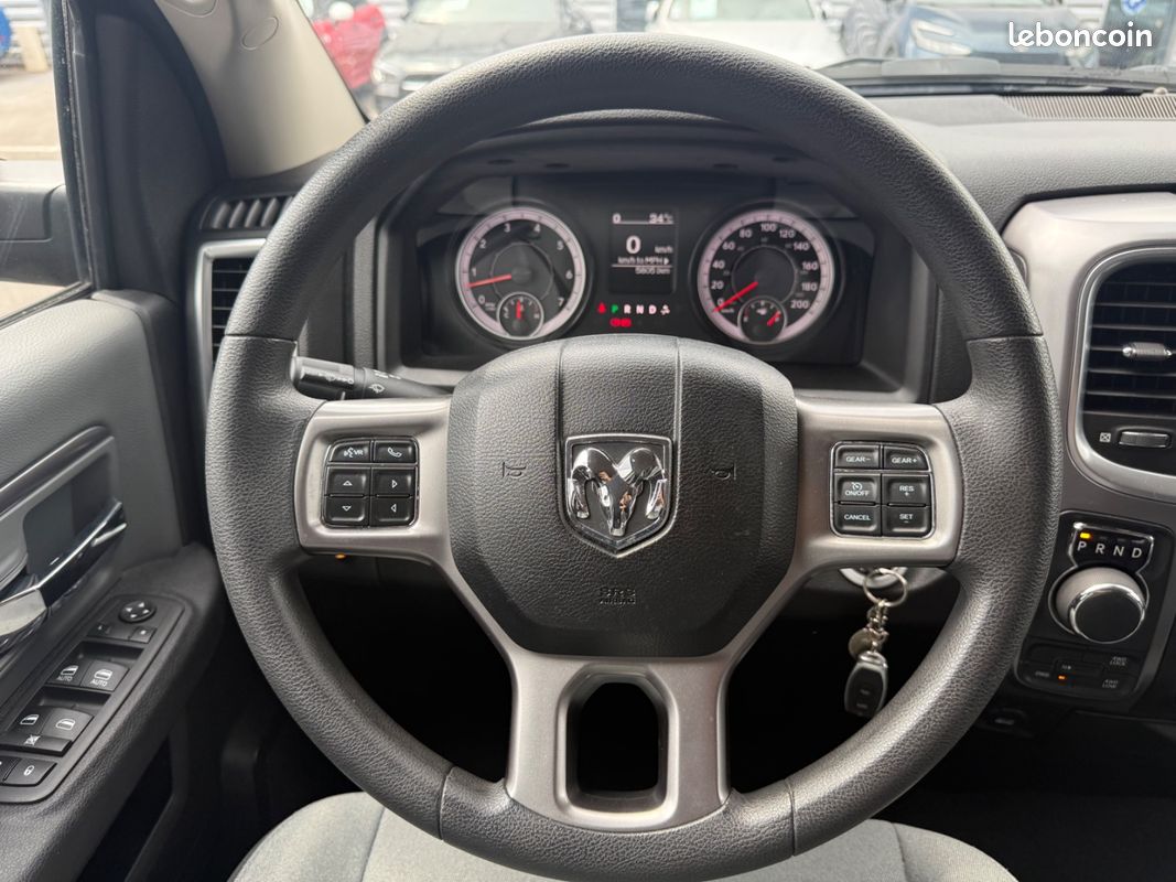 Dodge RAM 1500 4.7 V8 HEMI 401ch 1 ère main + TVA récupérable + Pas de Malus (image 7)