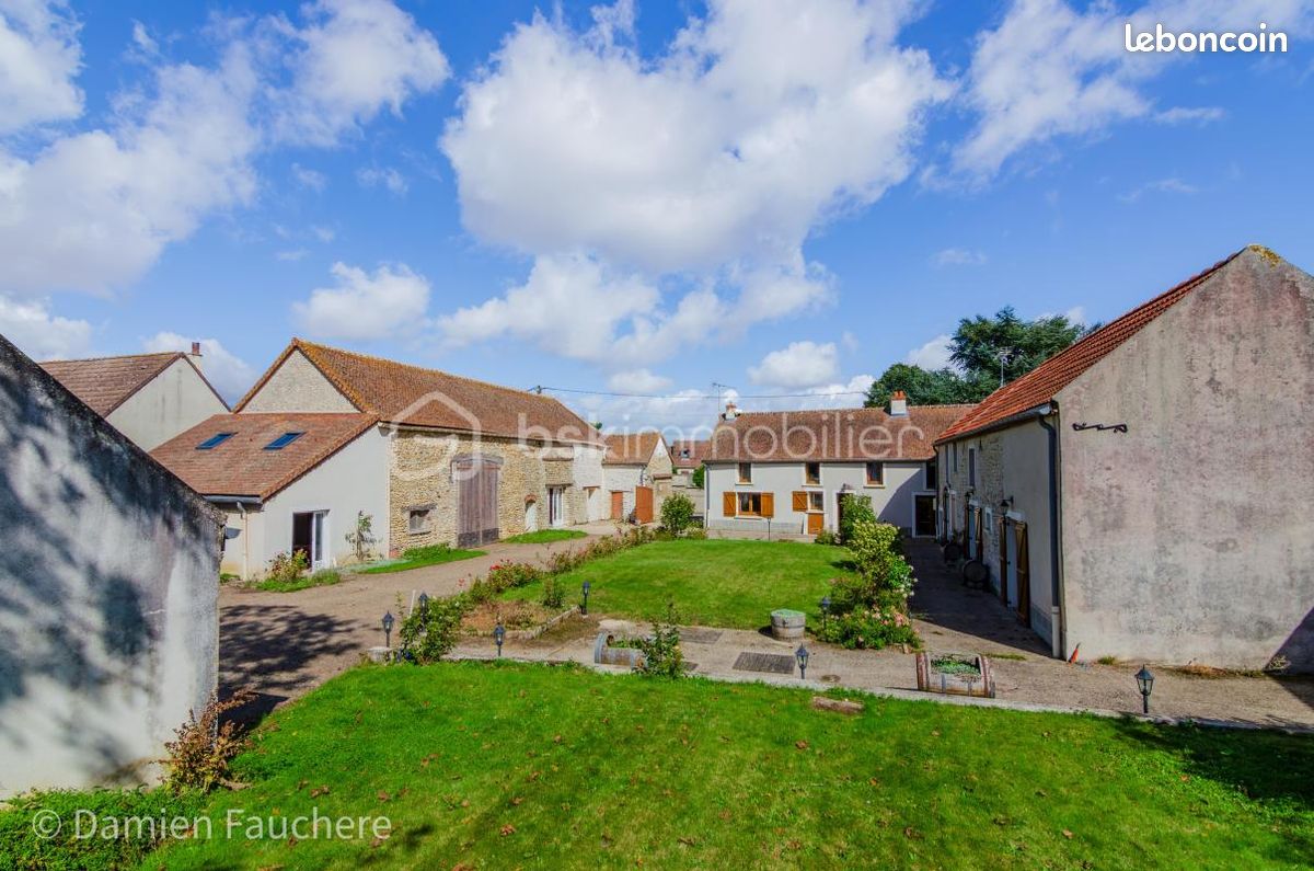 Maison 11 pièces 340 m² · à Congerville-Thionville · 340 m² · 435 000 €