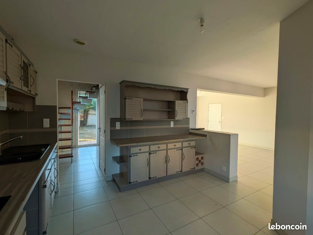 Maison 3 pièces 90 m² · à Saint-Sébastien-sur-Loire · 90 m² · 1 100 €/mois