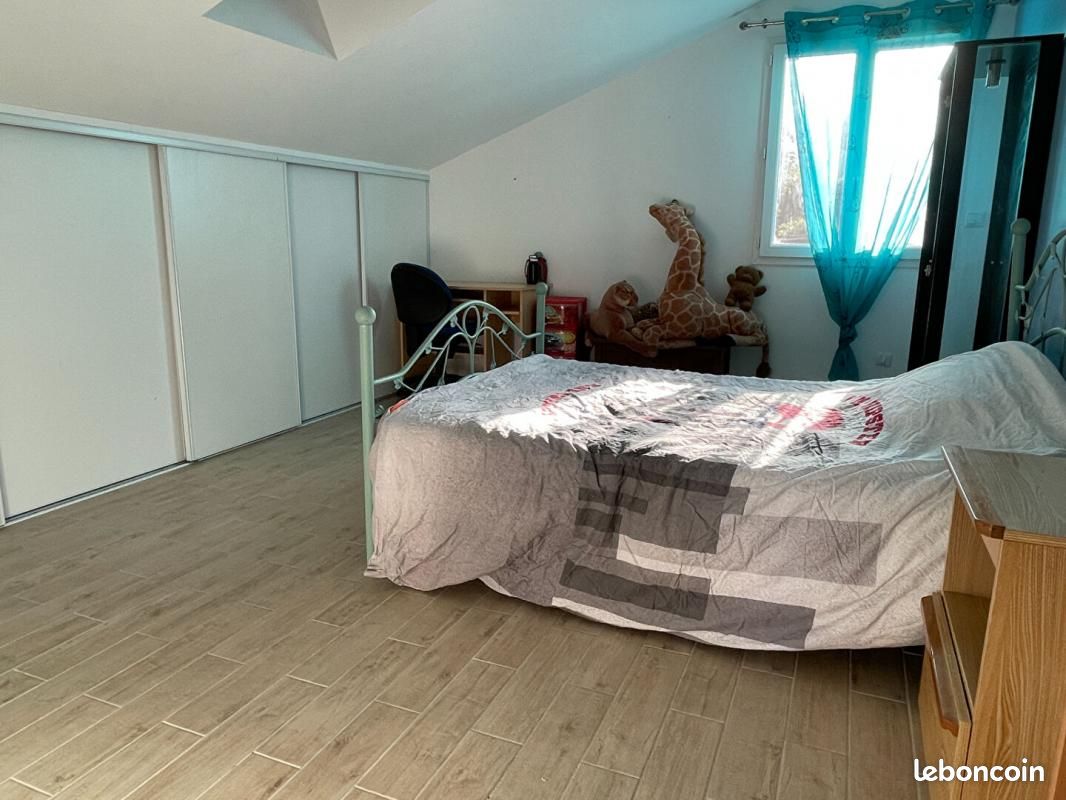 Maison 9 pièces 167 m² - Urcuit 64990 (image principale 13)