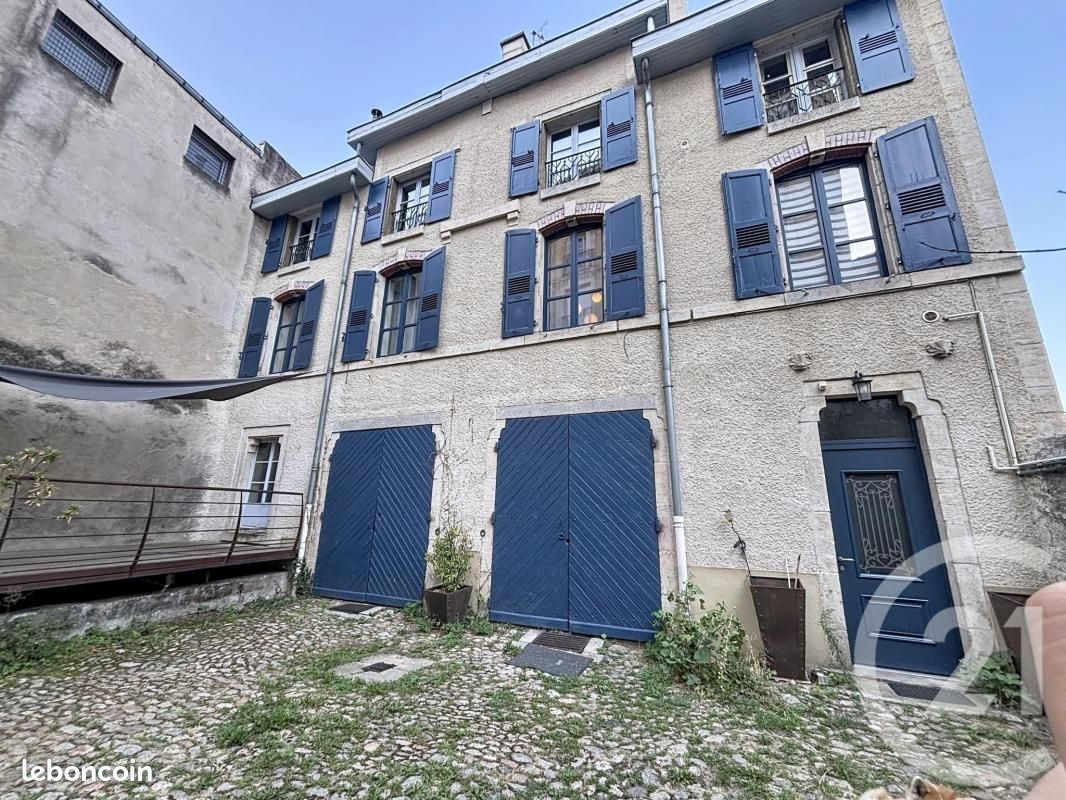 Maison 6 pièces 136 m² · à Le Puy-en-Velay · 136 m² · 245 000 €